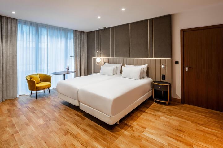 Room 46 of 128