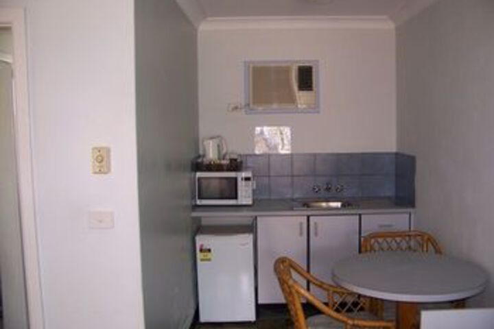 Room 8 of 10