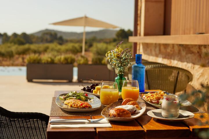 Breakfast/Coffee Service 36 of 54