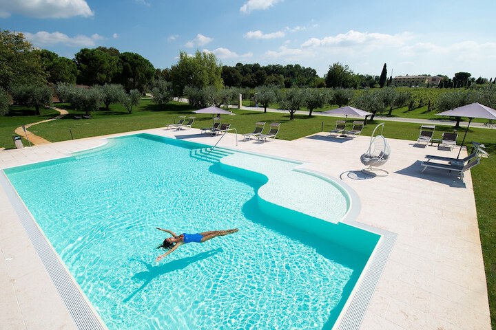 Pool 53 of 97