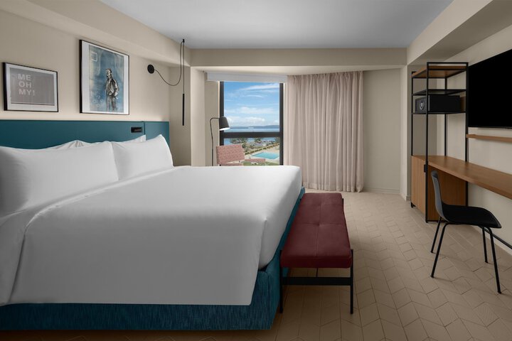 Room 26 of 104