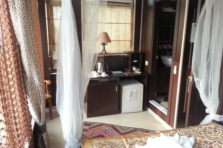 Room 22 of 28