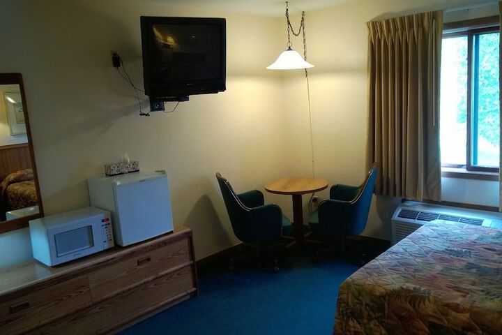 Room 5 of 20