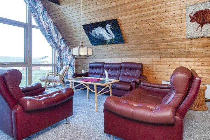 Room 8 of 24