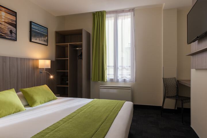Room 10 of 31