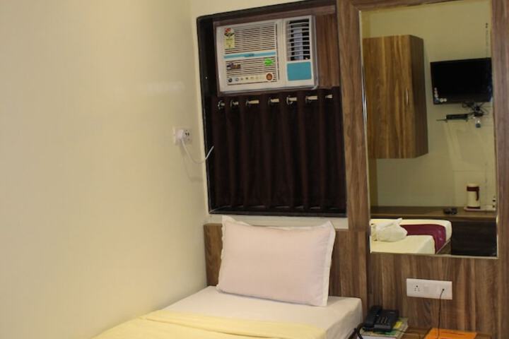 Room 17 of 56