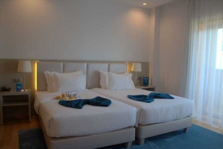 Room 8 of 43
