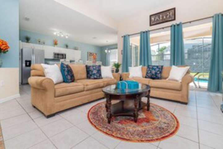 Room 12 of 38