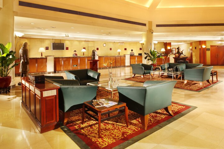 Entrance & Lobby