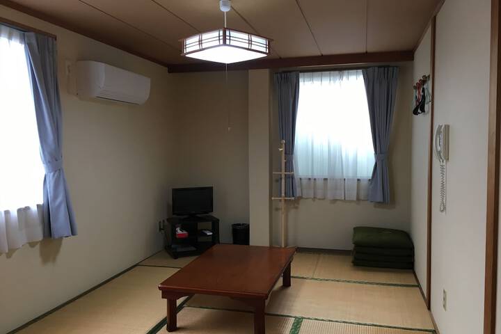 Room 15 of 36