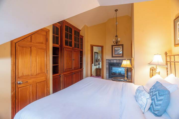 Room 27 of 100