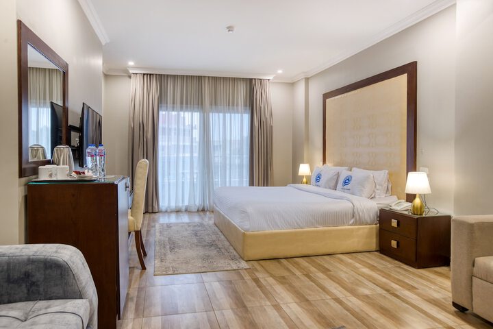 Room 36 of 119