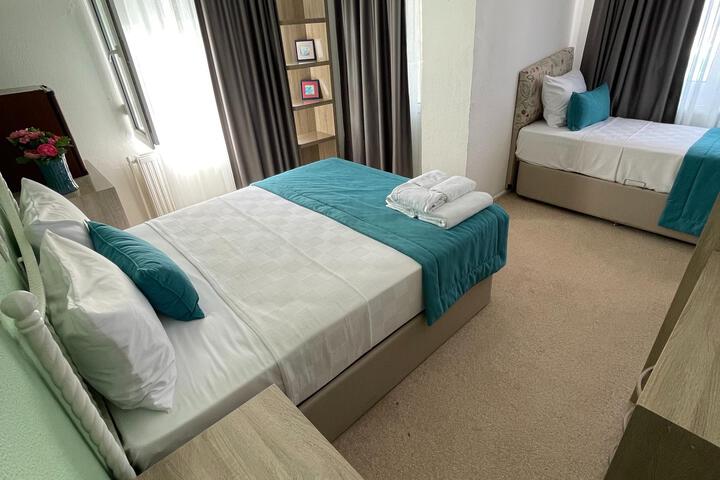 Room 10 of 11