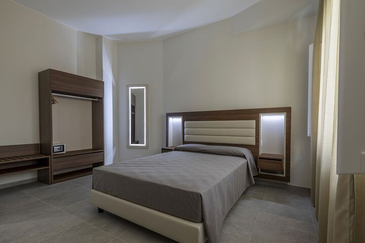 Room 14 of 75