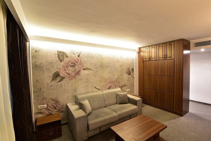 Room 26 of 36