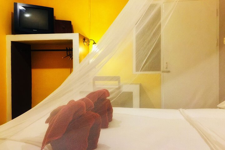 Room 53 of 81