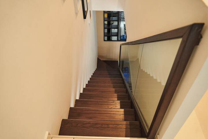 Room 30 of 158