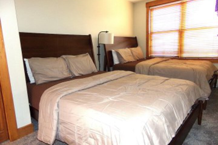 Room 15 of 77