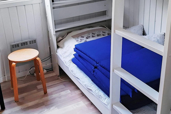 Room 5 of 11