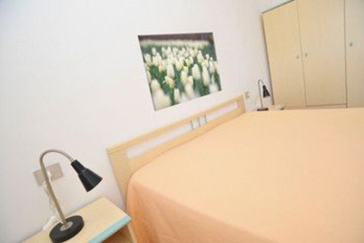 Room 19 of 30