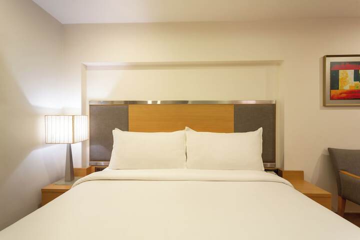 Room 10 of 35