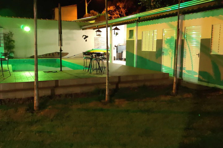Room 5 of 8