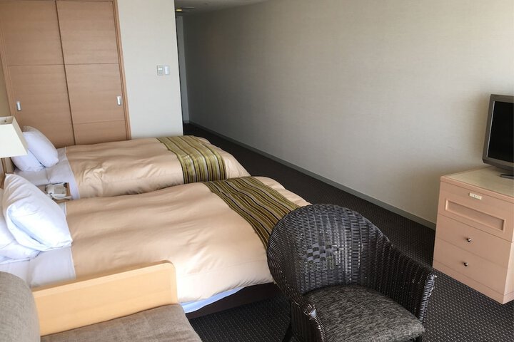 Room 15 of 111