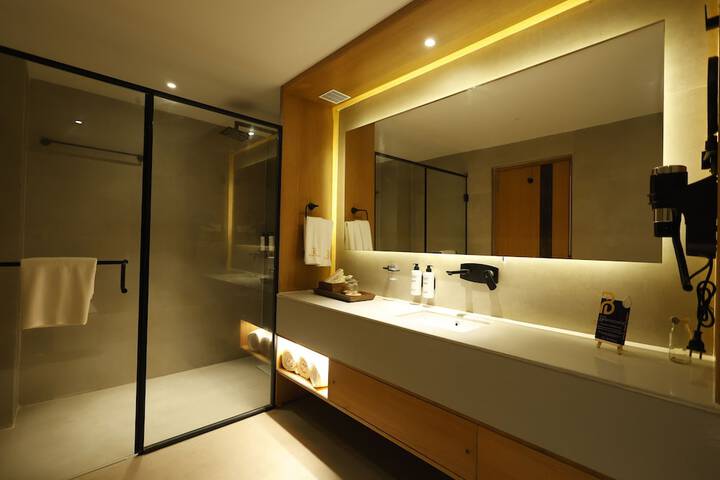 Room 20 of 32