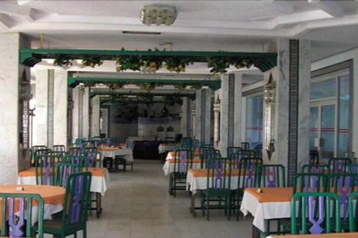 Dining Photos
