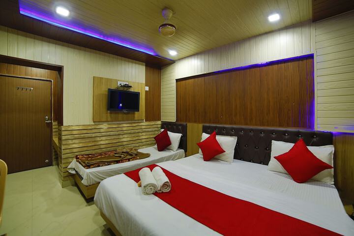 Room 6 of 24