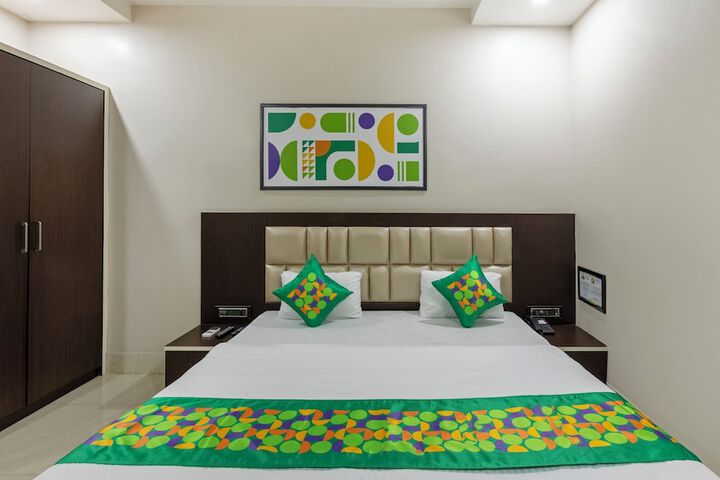 Room 15 of 31