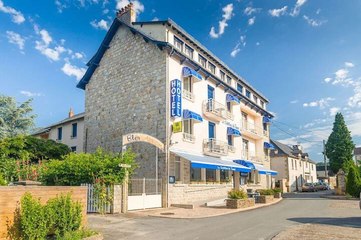 Exterior of Hotel Le Sablier Du Temps