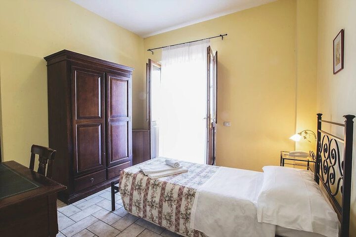 Room 3 of 20