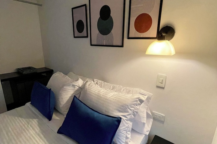 Room 27 of 56