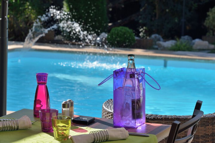 Hotel with Pool