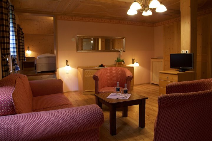 Room 6 of 48