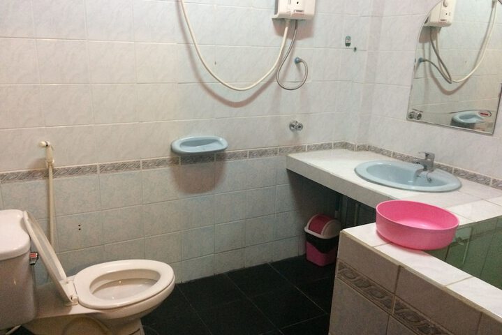 Clean Restrooms