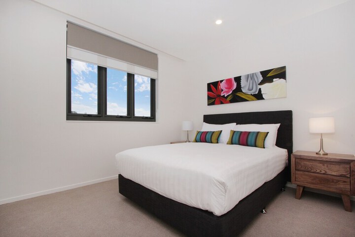 Room 6 of 74