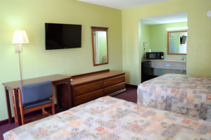Room 15 of 29