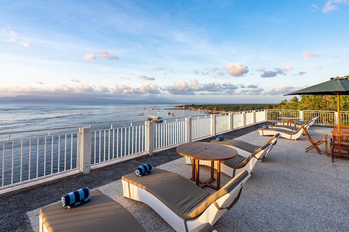 Sundeck 29 of 41