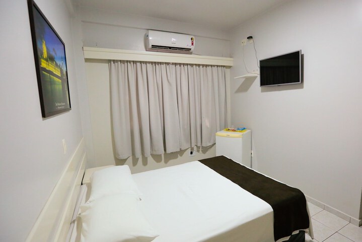 Room 7 of 40