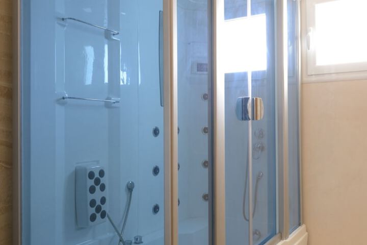 Jetted tub