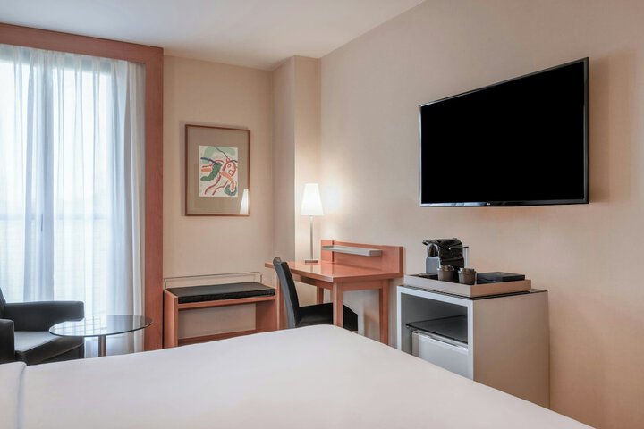 Room 8 of 39