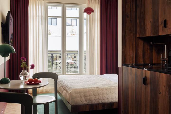 Room 26 of 49