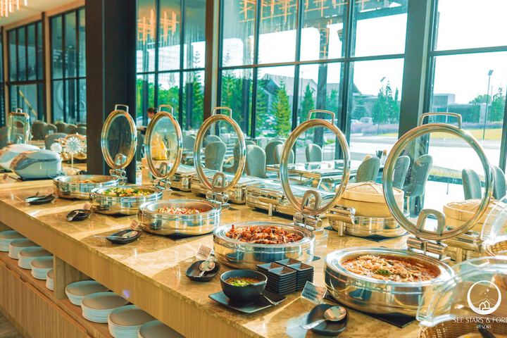 Breakfast/Coffee Service 104 of 255