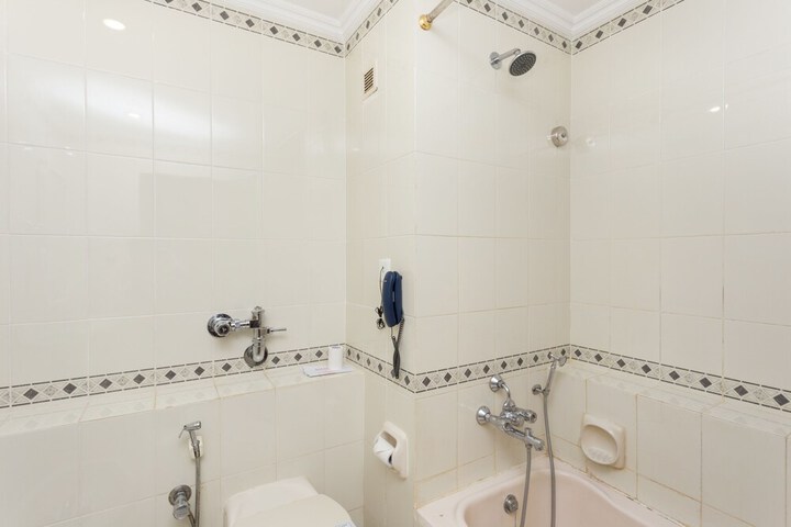 Room 45 of 95