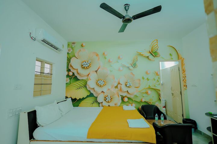 Room 8 of 94