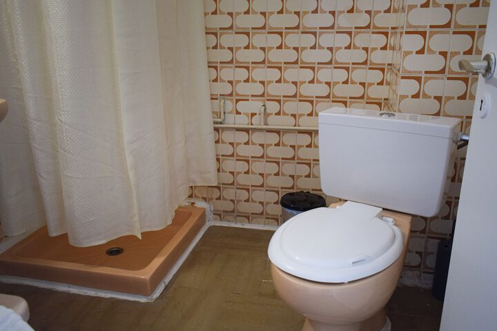 Room 201 of 261