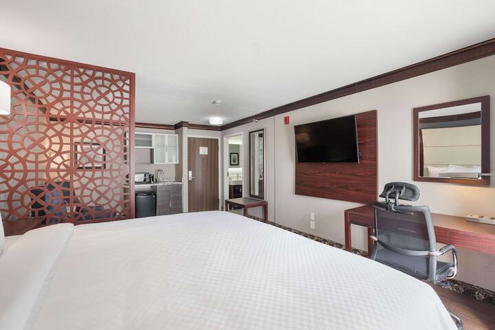 2 Queen Beds Suite Upgrade (7 of 35)