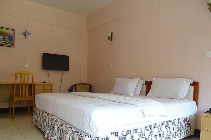 Room 12 of 43